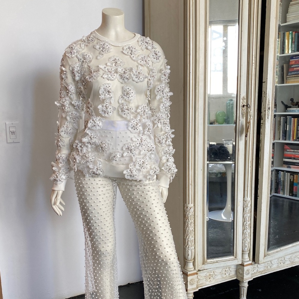 White mesh floral embroidered long sleeve top